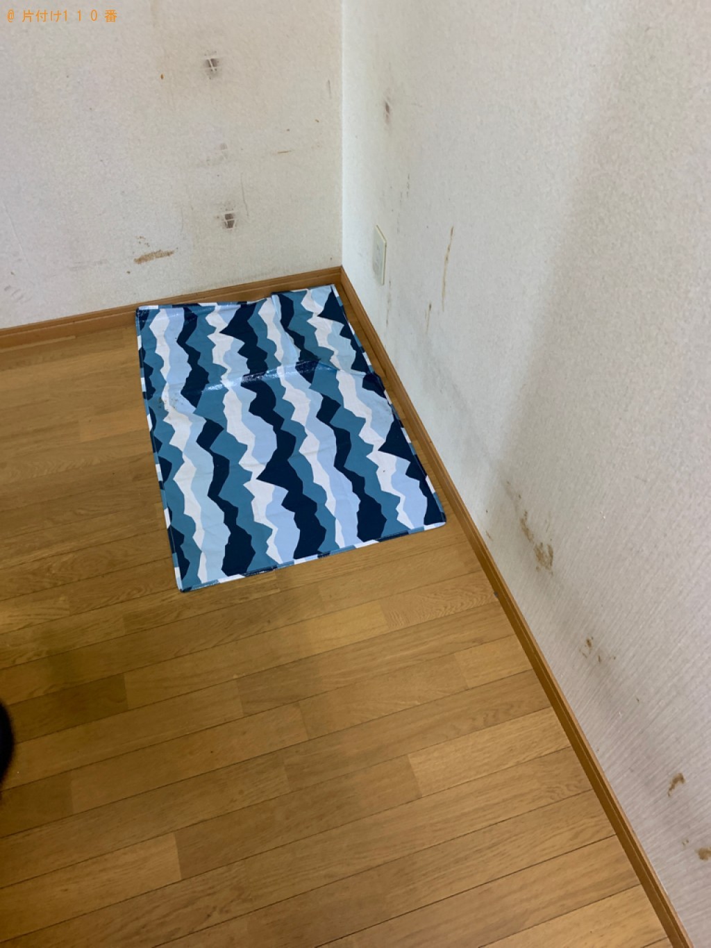 【小山市】ソファーベッド、テレビ台、自動車タイヤの回収・処分