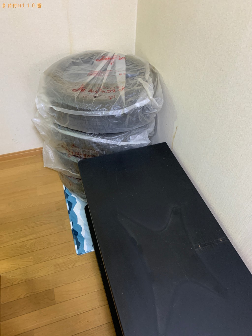 【小山市】ソファーベッド、テレビ台、自動車タイヤの回収・処分
